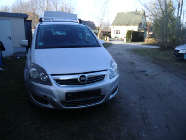 Opel Zafira 1.8 Family Plus