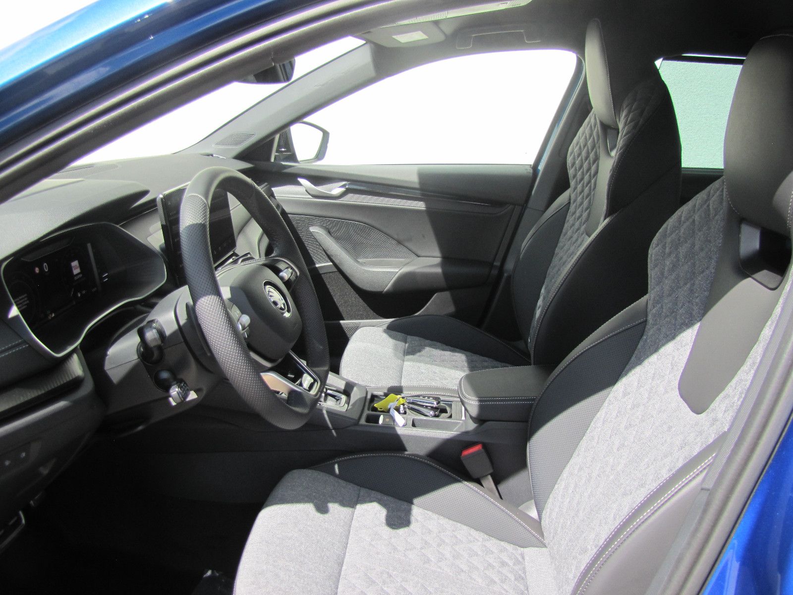 Fahrzeugabbildung SKODA Octavia Combi Sportline 2.0 TDI 150PS DSG