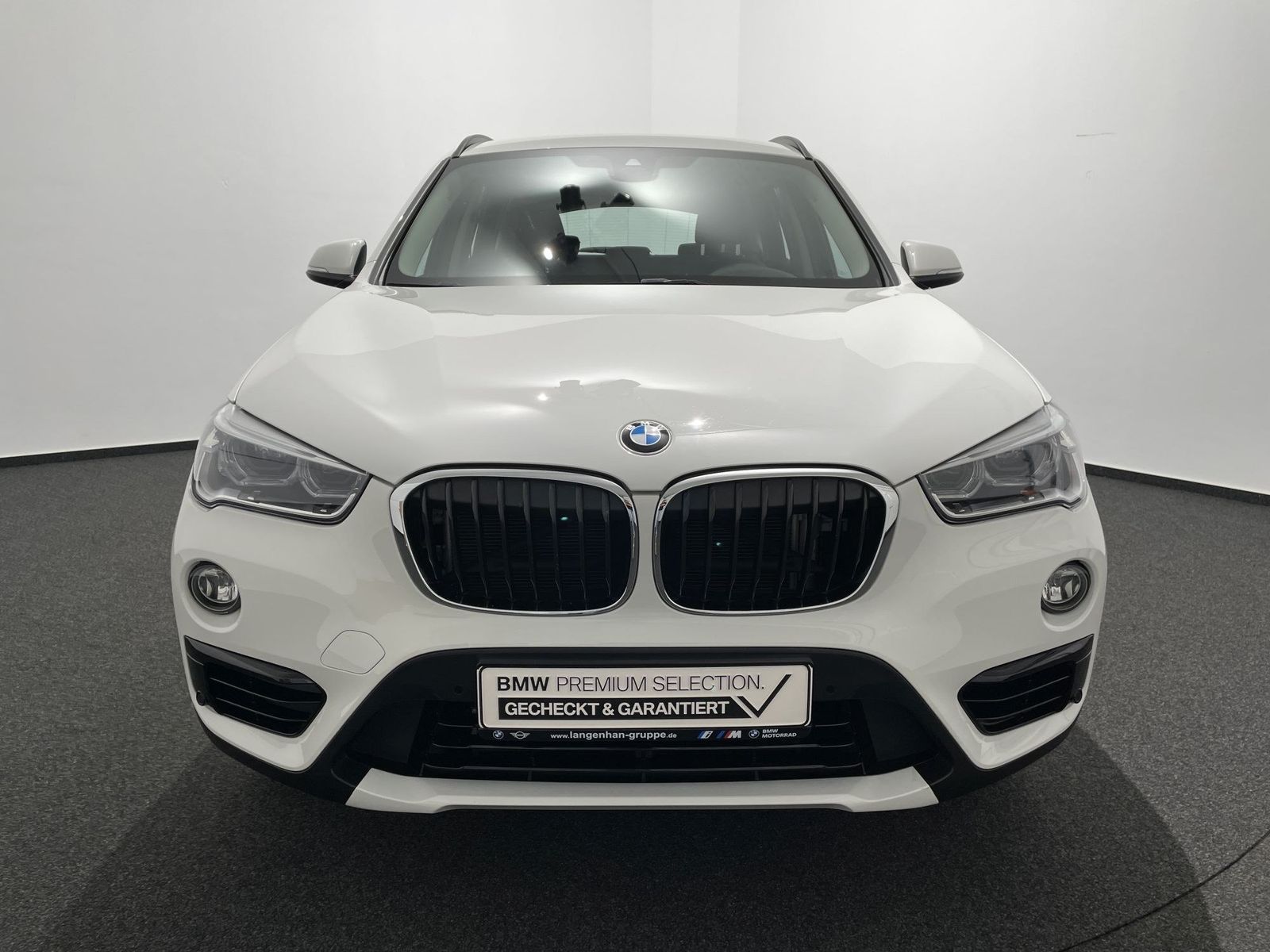 BMW X1 sDrive20i Sport Line NAVI AHK HUD LED Komfort foto 3