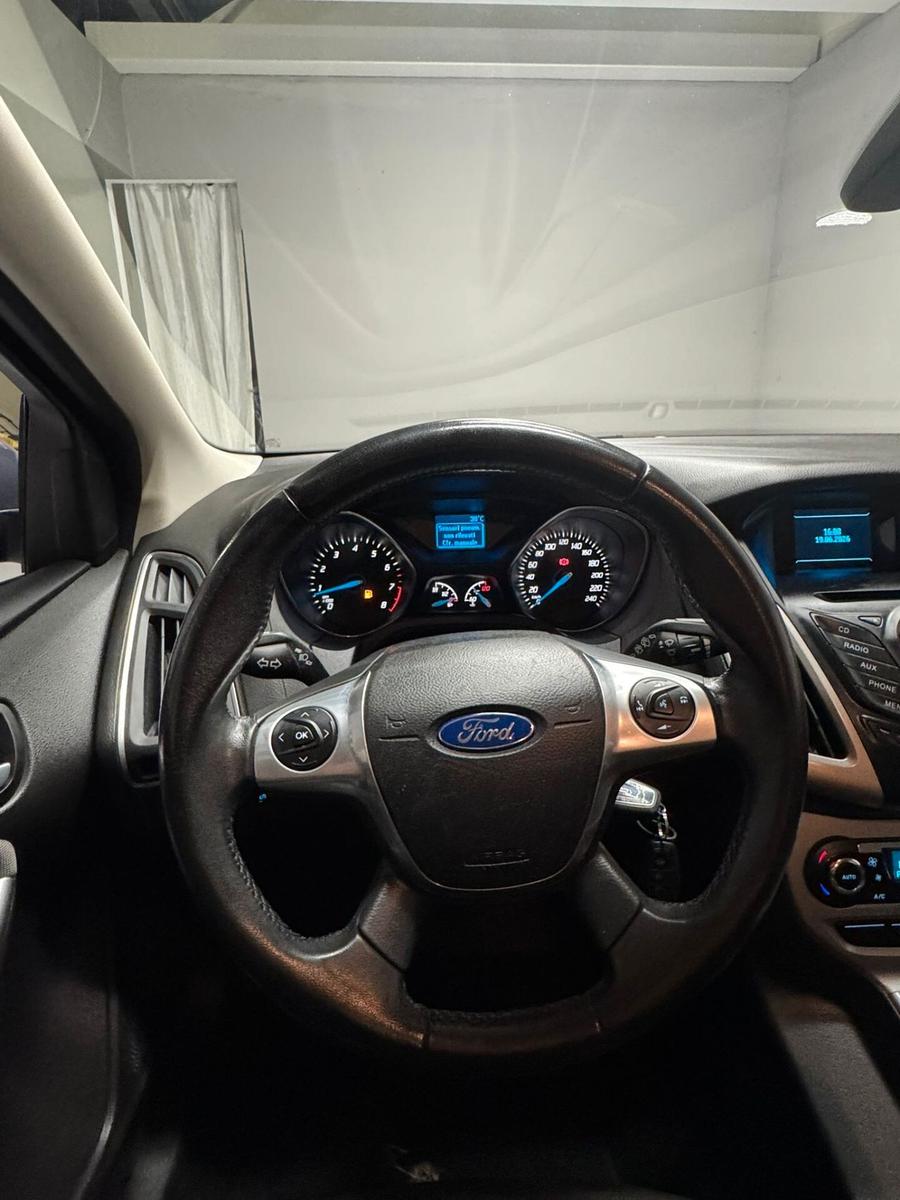 Ford Focus 2014 — фото 10