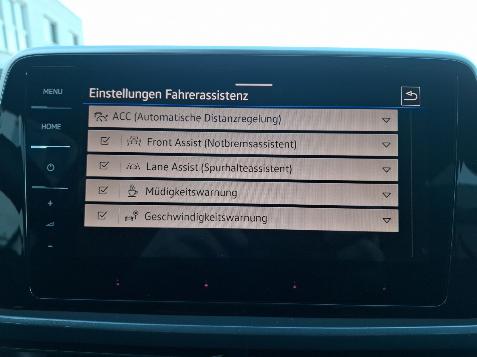 Fahrzeugabbildung Volkswagen T-Roc TDI Style DSG LEDplus Navi AID ACC RFK SH