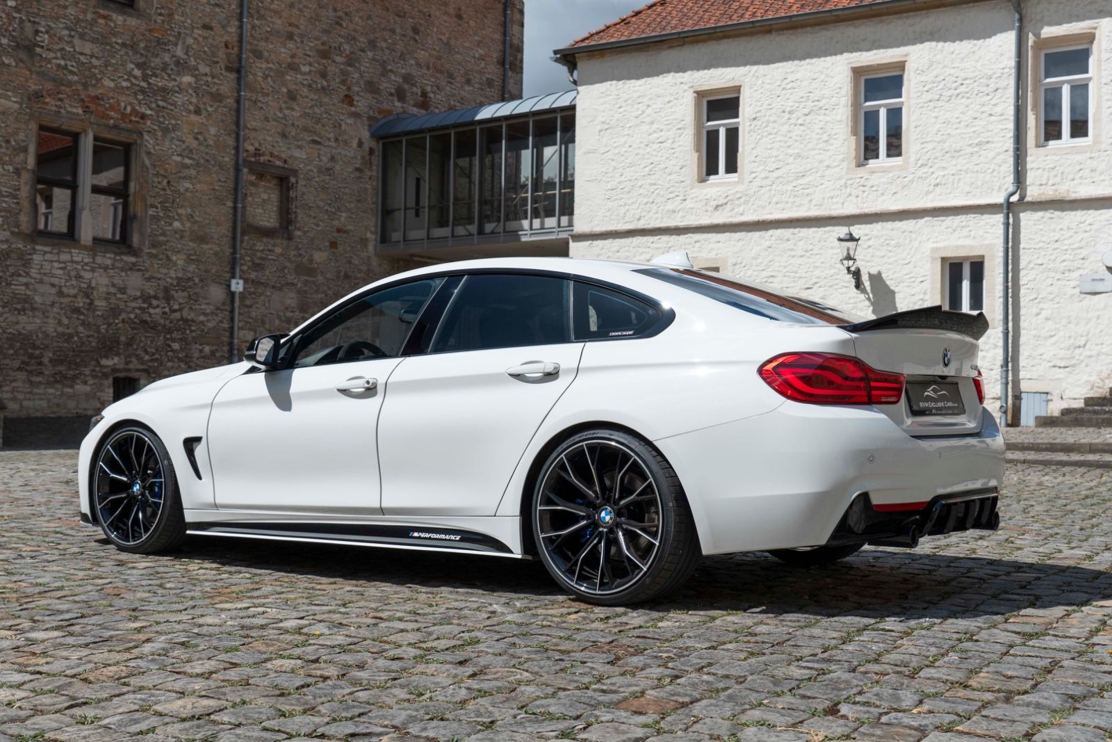 Fahrzeugabbildung BMW 440I GC M-PERFORMANCE HUD H&K LED KAM CARPLAY