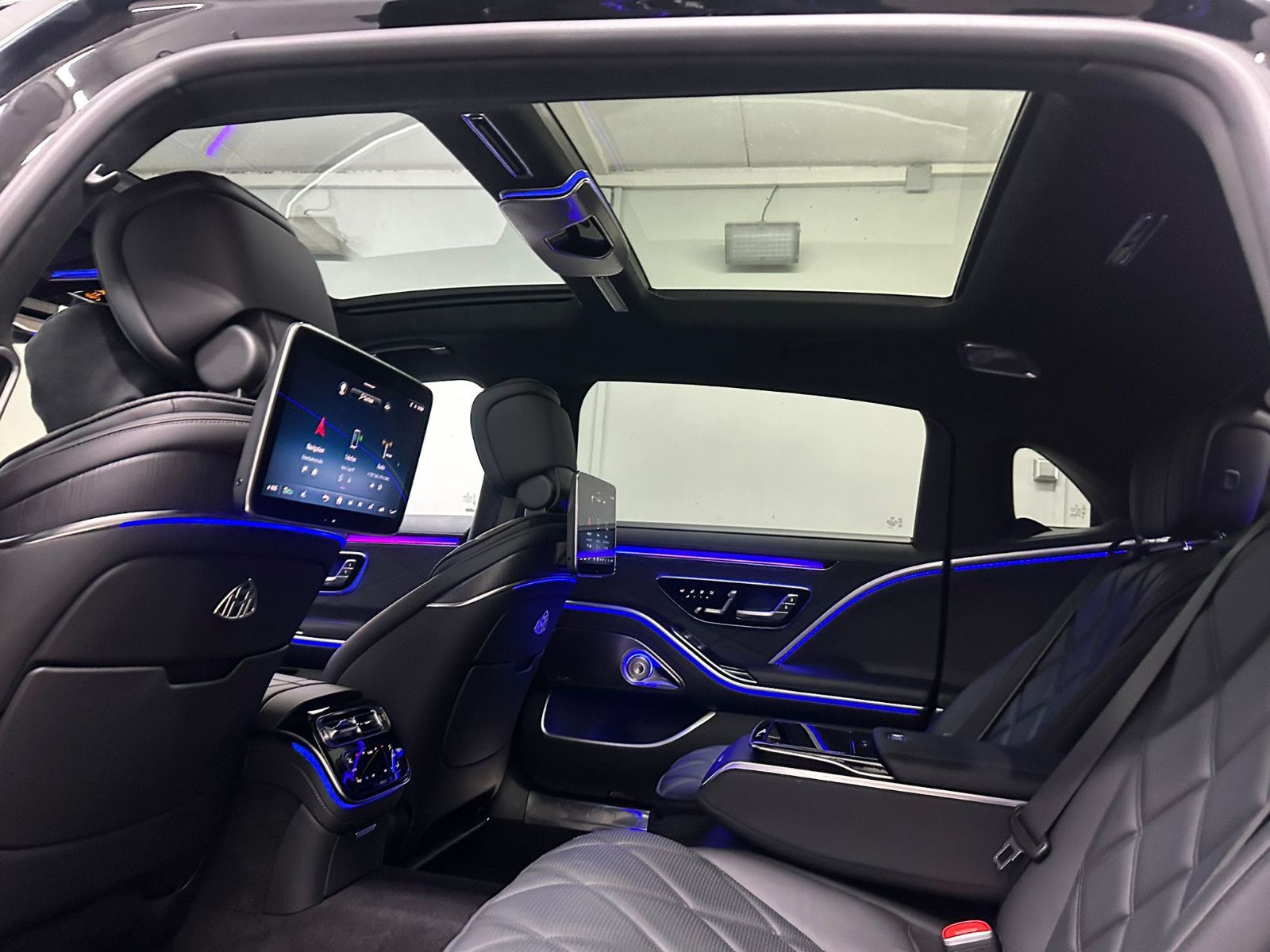 Fahrzeugabbildung Mercedes-Benz S 680 Maybach 4 matic *PANO*BURMESTER 4D*