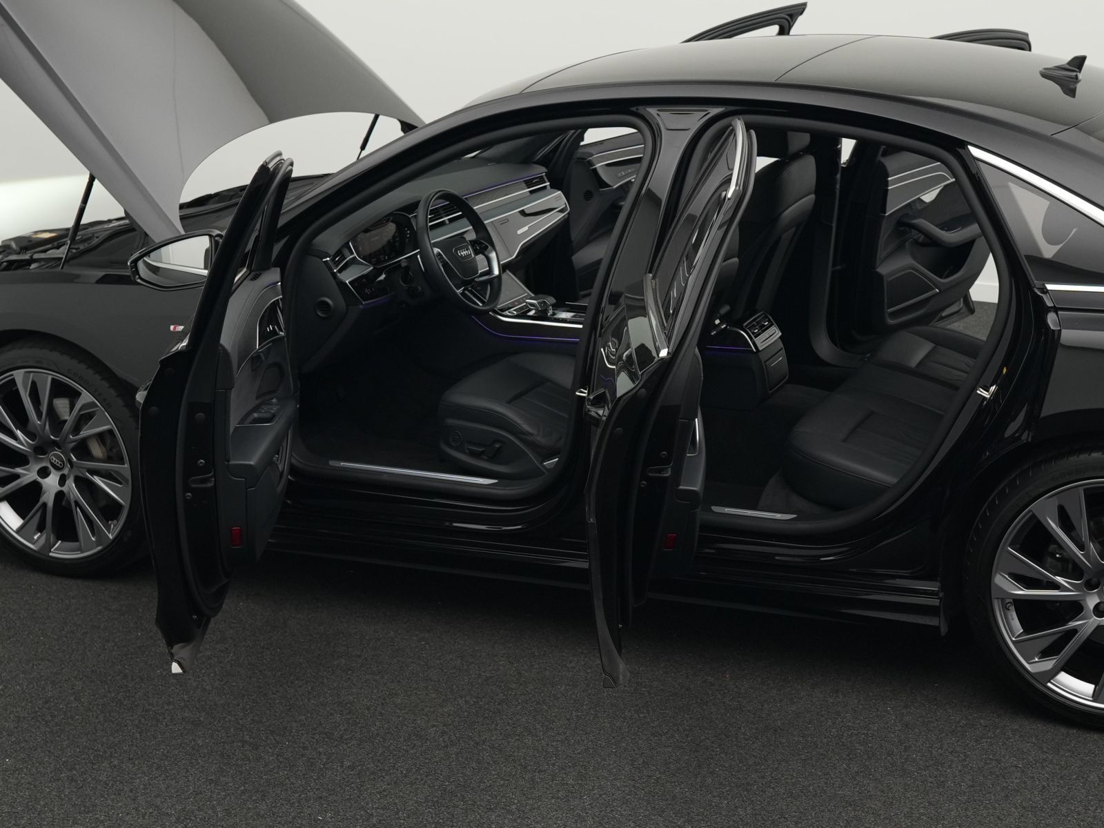 Audi A8 - Bild 32