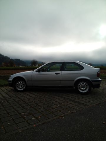 BMW 316i Compact 1.9 E36 Individual Sondermodell!!!