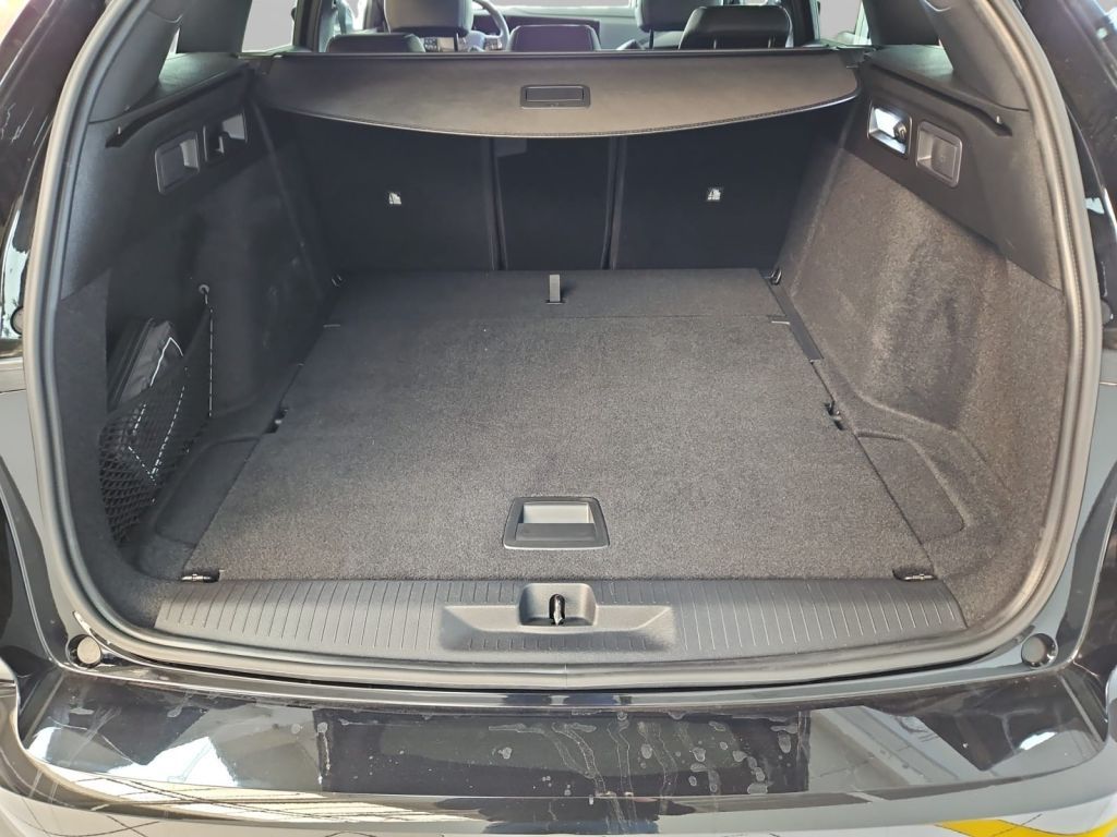 Fahrzeugabbildung Opel Astra Sports Tourer Hybrid 107 kW GS