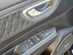 Fahrzeugabbildung Talisman Grandtour Initiale Paris 2.0 BLUE dCi 1