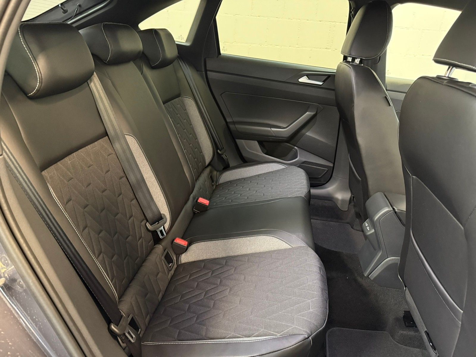 Fahrzeugabbildung Volkswagen Taigo Goal 1,0 TSI DSG +Navi+Kamera + Plus Paket