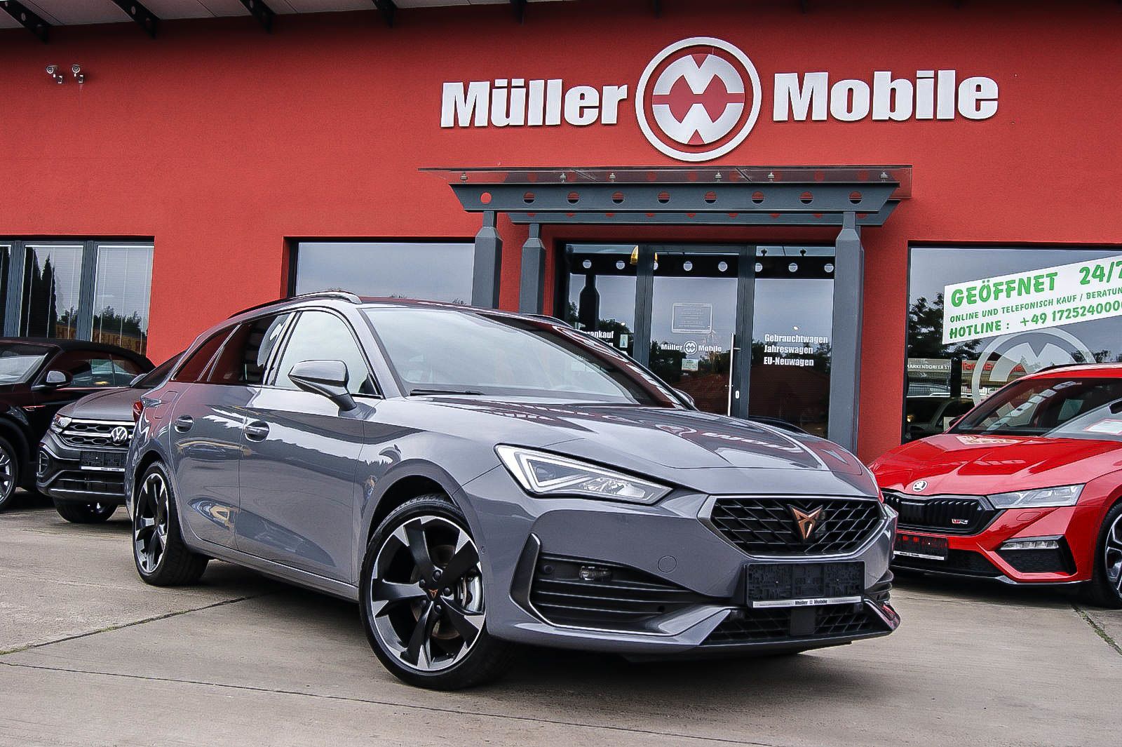 Fahrzeugabbildung CUPRA Leon Sportstourer e-Hybrid PANORAMA CARPLAY ACC