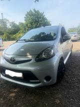 Toyota Aygo AYGO Connect - Toyota Aygo (X) in Karlsruhe