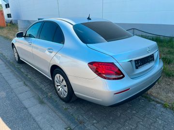 Mercedes E 220 - 4
