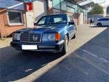 Mercedes-Benz Mercedes W124 E200 - gebrauchte Mercedes-Benz E 200 aus dem Jahr 1992