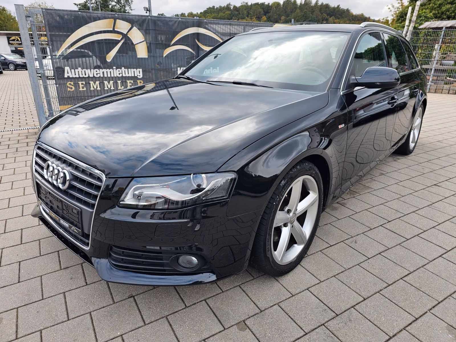 Audi A4 Avant S line Sportpaket / plus