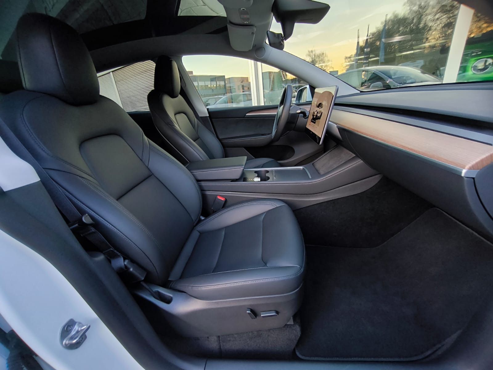 Fahrzeugabbildung Tesla Model Y PERFORM AWD PANO+NAVI+STDHZ+LED+ACC+360+