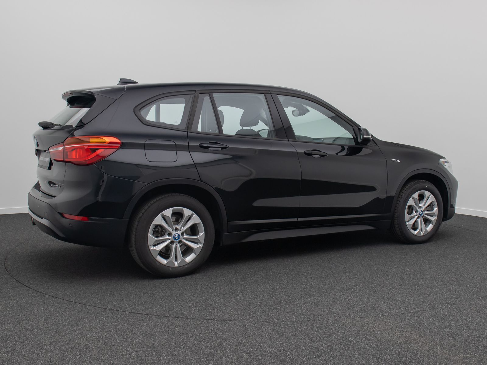 Fahrzeugabbildung BMW X1 xD25e DAB Navi ParkAssist Lordos Geschwindig