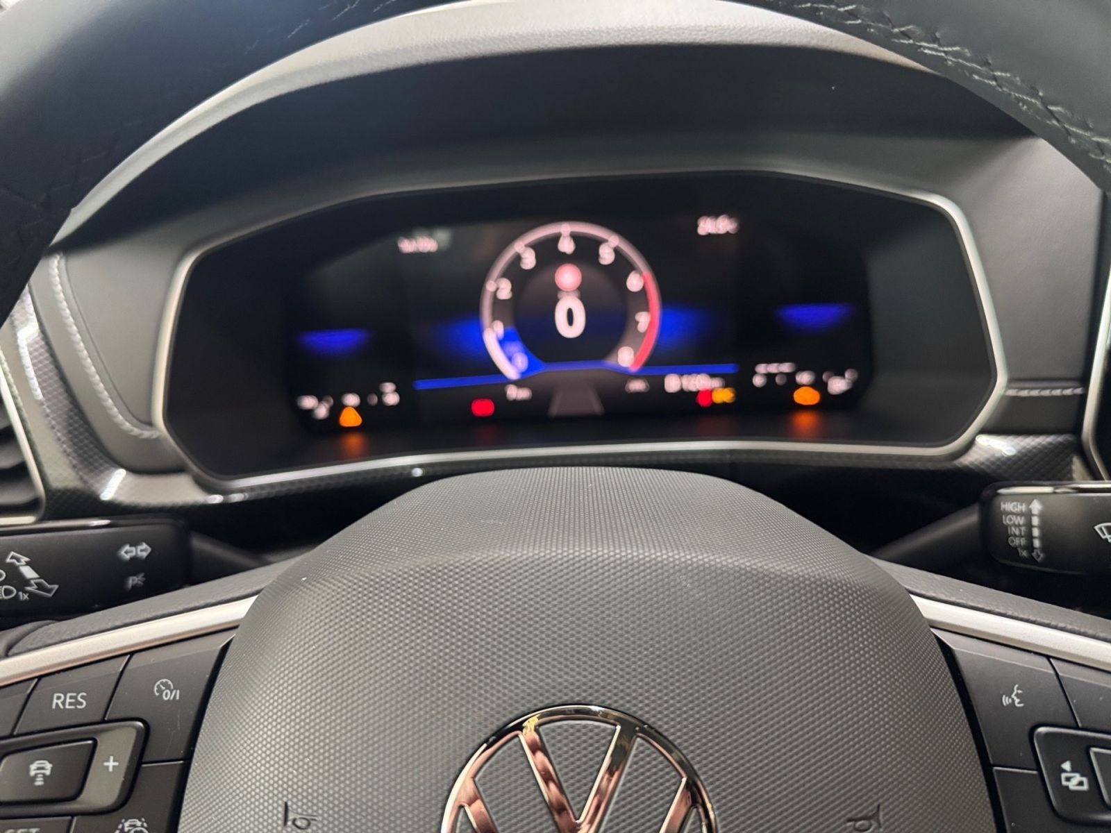 Volkswagen T-Cross - Bild 8