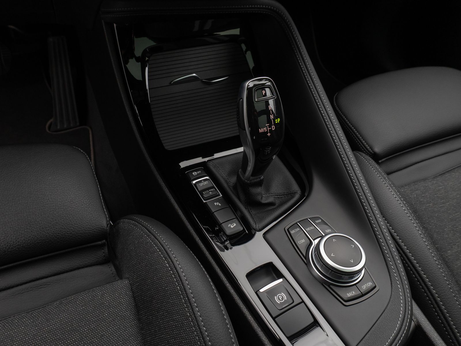 Fahrzeugabbildung BMW X1 xD20d Sport Line Panorama Kamera HUD DAB AHK