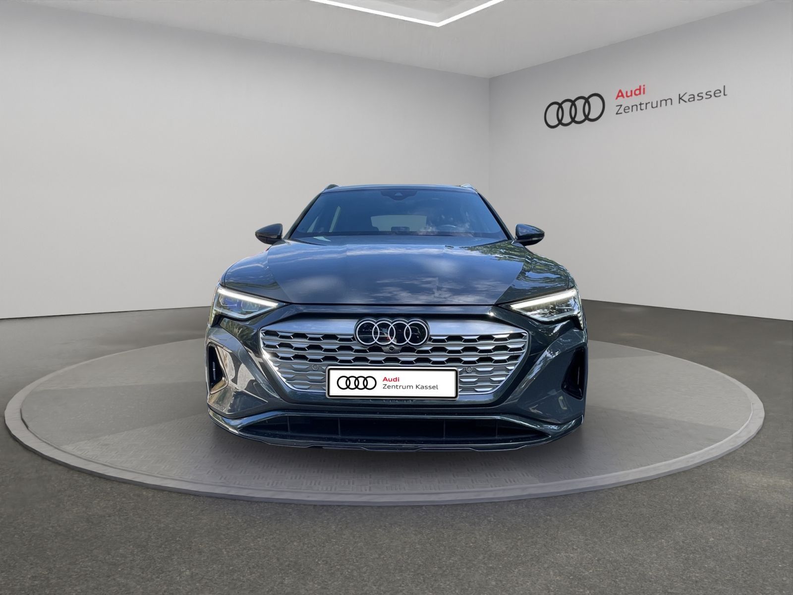 Audi Q8 e-tron - Bild 10