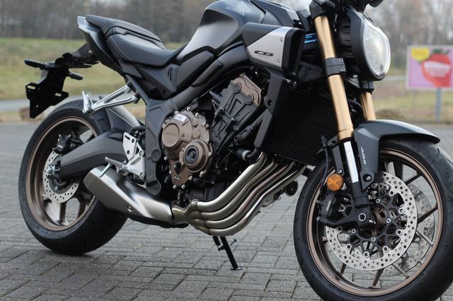 Honda R