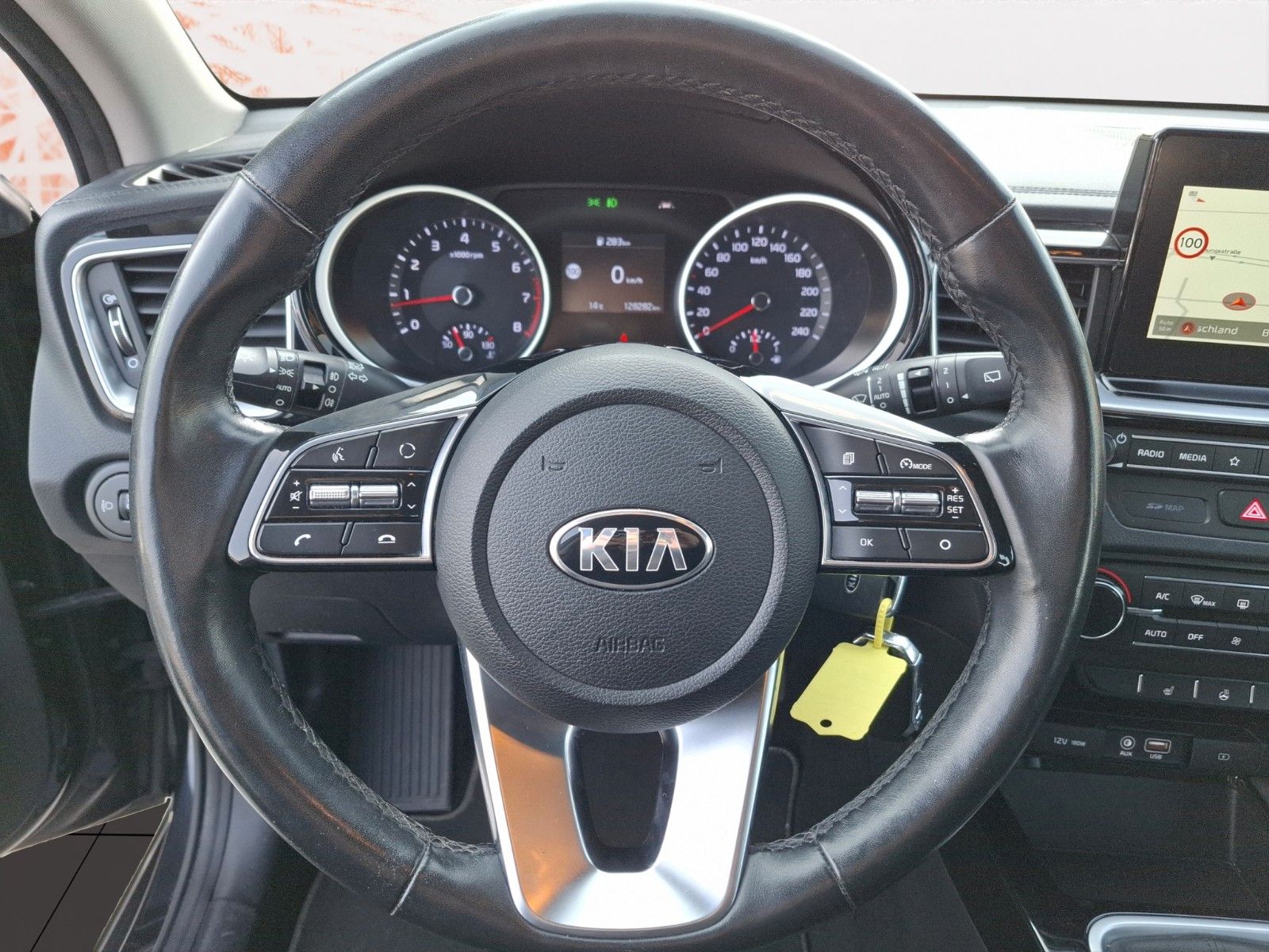 Fahrzeugabbildung Kia cee'd / Ceed VISION ! Kamera ! beh. Lenkrad !