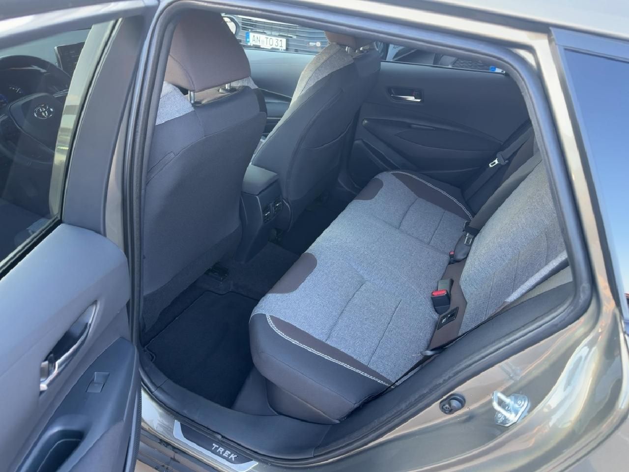 Fahrzeugabbildung Toyota Corolla Touring Sports 2,0 Hybrid Trek