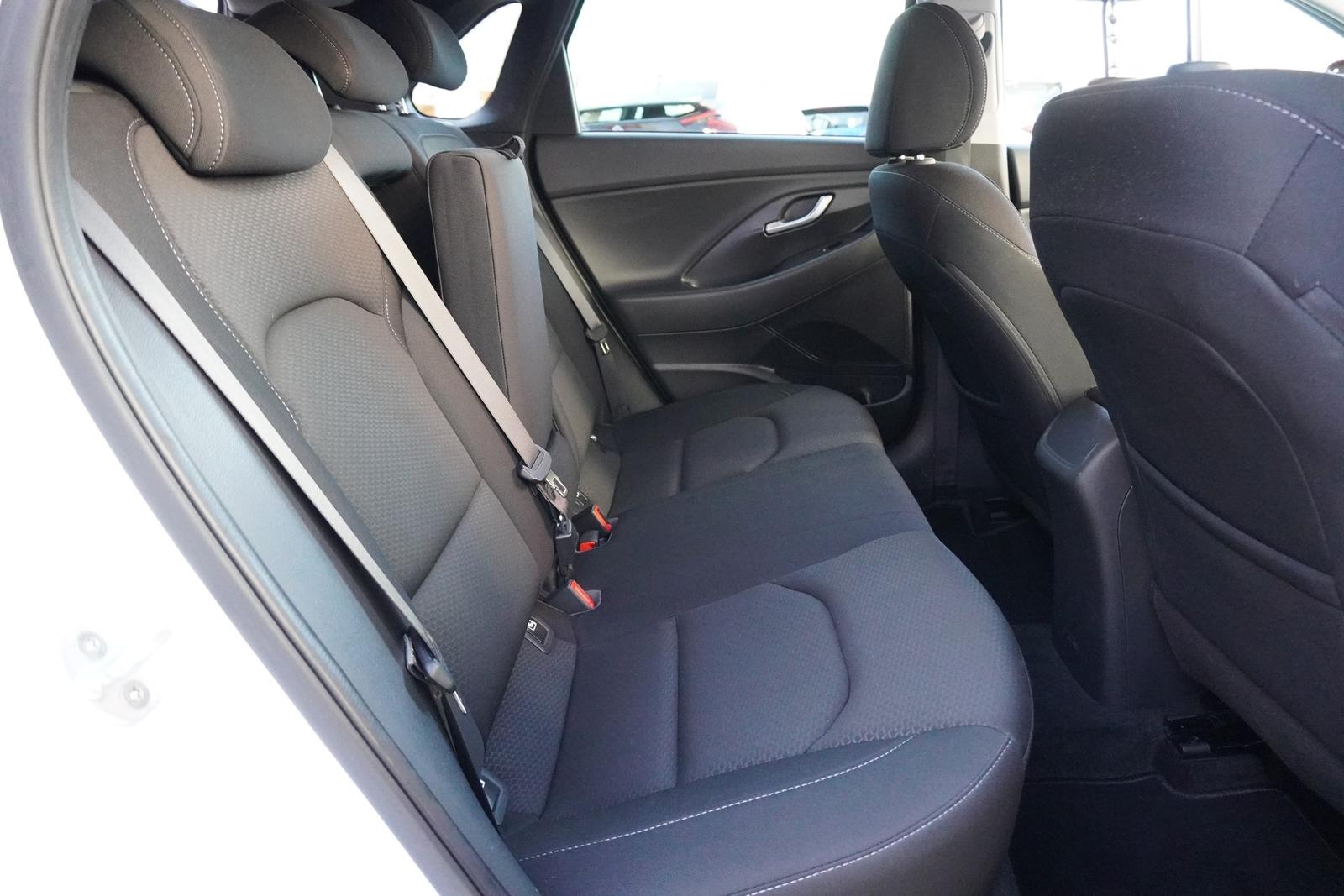Hyundai i30 1.0 T-GDI YES! Navi Kamera Sitzheizung PDC