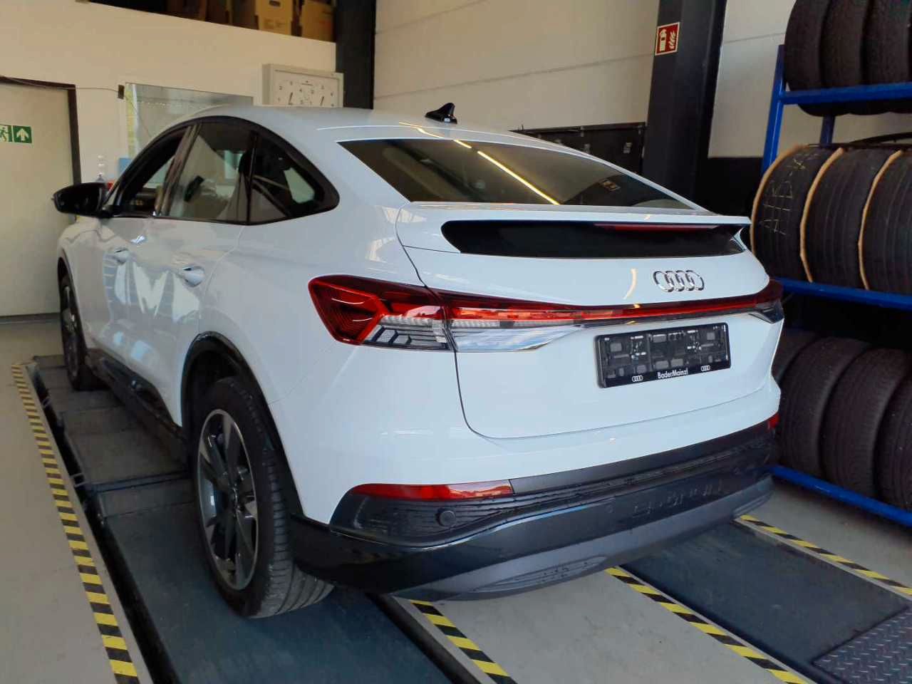 Audi Q4 e-tron Sportback 40 basis Matrix Pano imagem 3