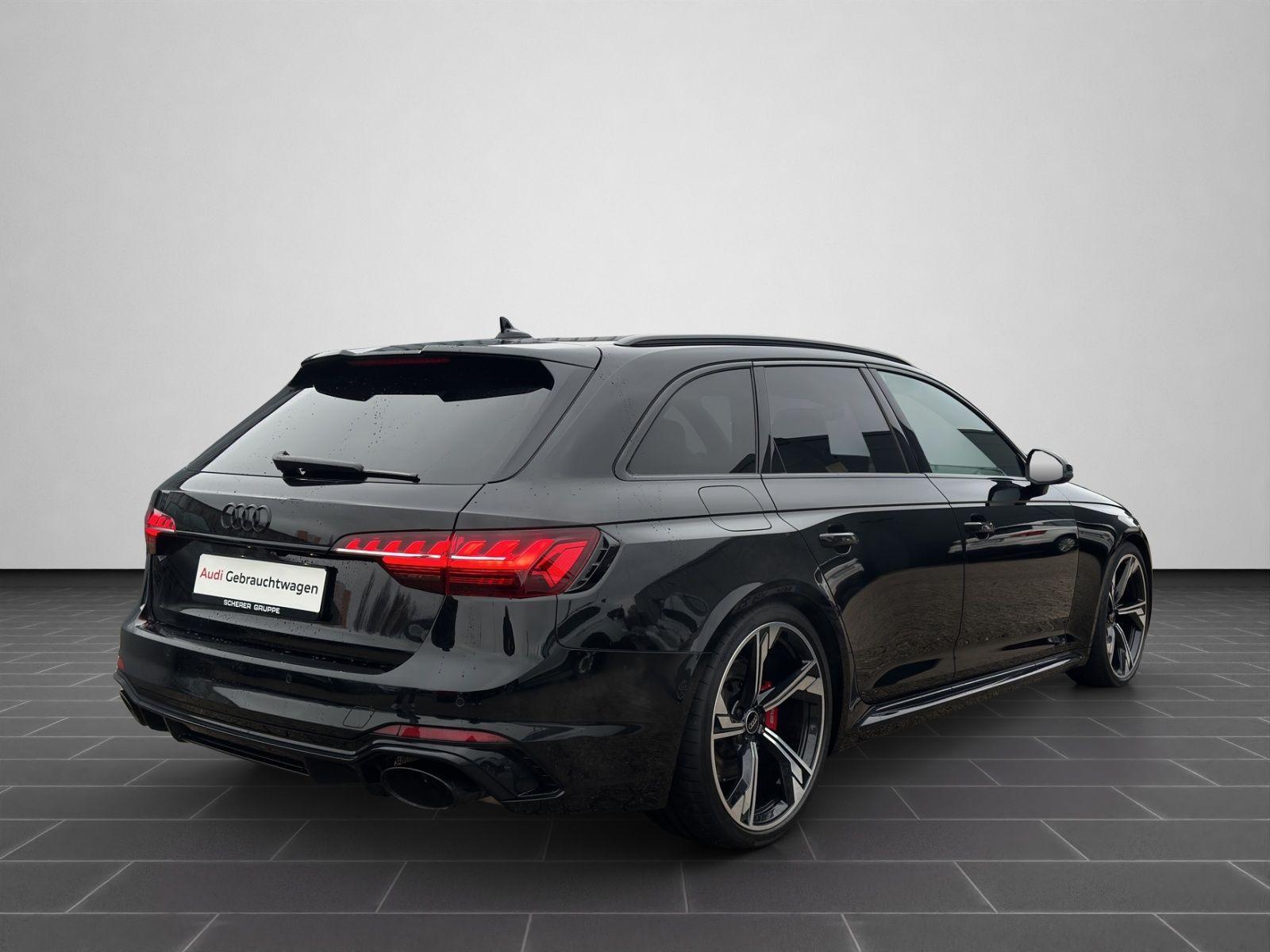 Audi RS4 Avant 2.9 TFSI NAVI RFK SPORTABGAS OPTIK SCH