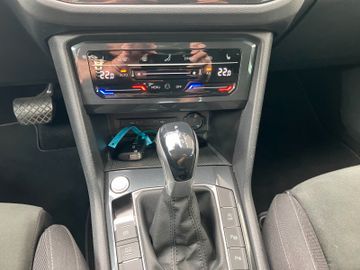 Volkswagen Tiguan - 11