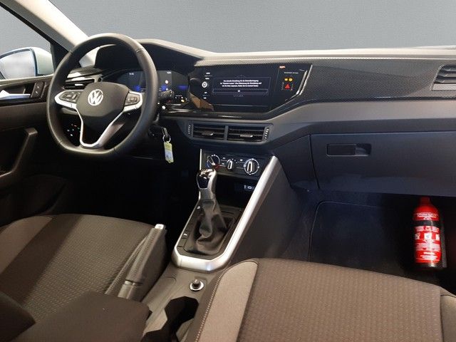 Fahrzeugabbildung Volkswagen Polo VI Life 1.0TSI LED Klima PDC vorn und hint