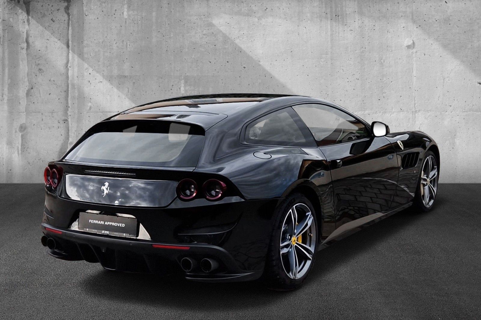 Fahrzeugabbildung Ferrari GTC4Lusso V12*Alles Karbon*Lift*Approved*