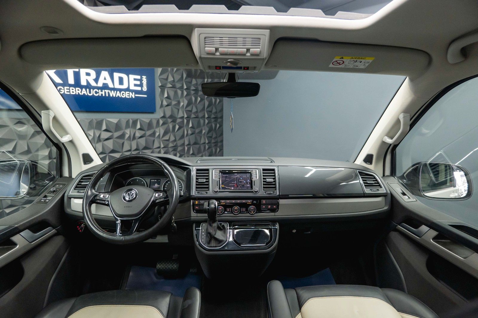 Fahrzeugabbildung Volkswagen T6 Multivan 2.0TDI DSG Edition 30 4Motion ACC