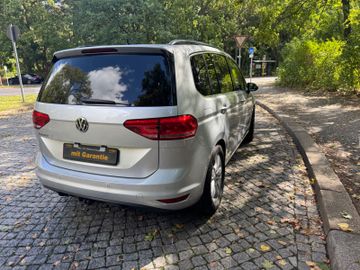 Volkswagen Touran - 10