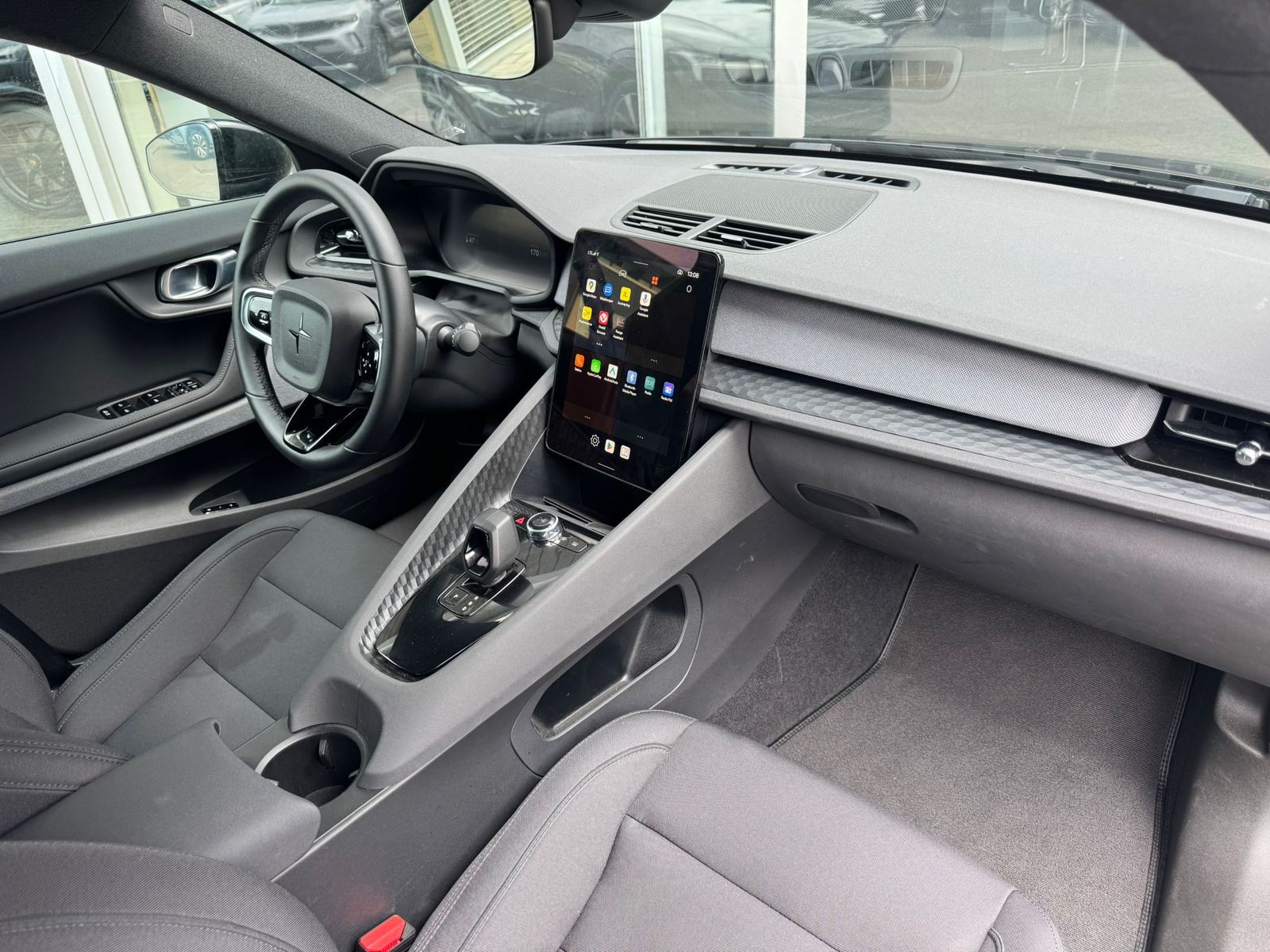 Fahrzeugabbildung Polestar 2 Standard Range SMNAVI+MEMO+SHZ+DAB+360°+19"