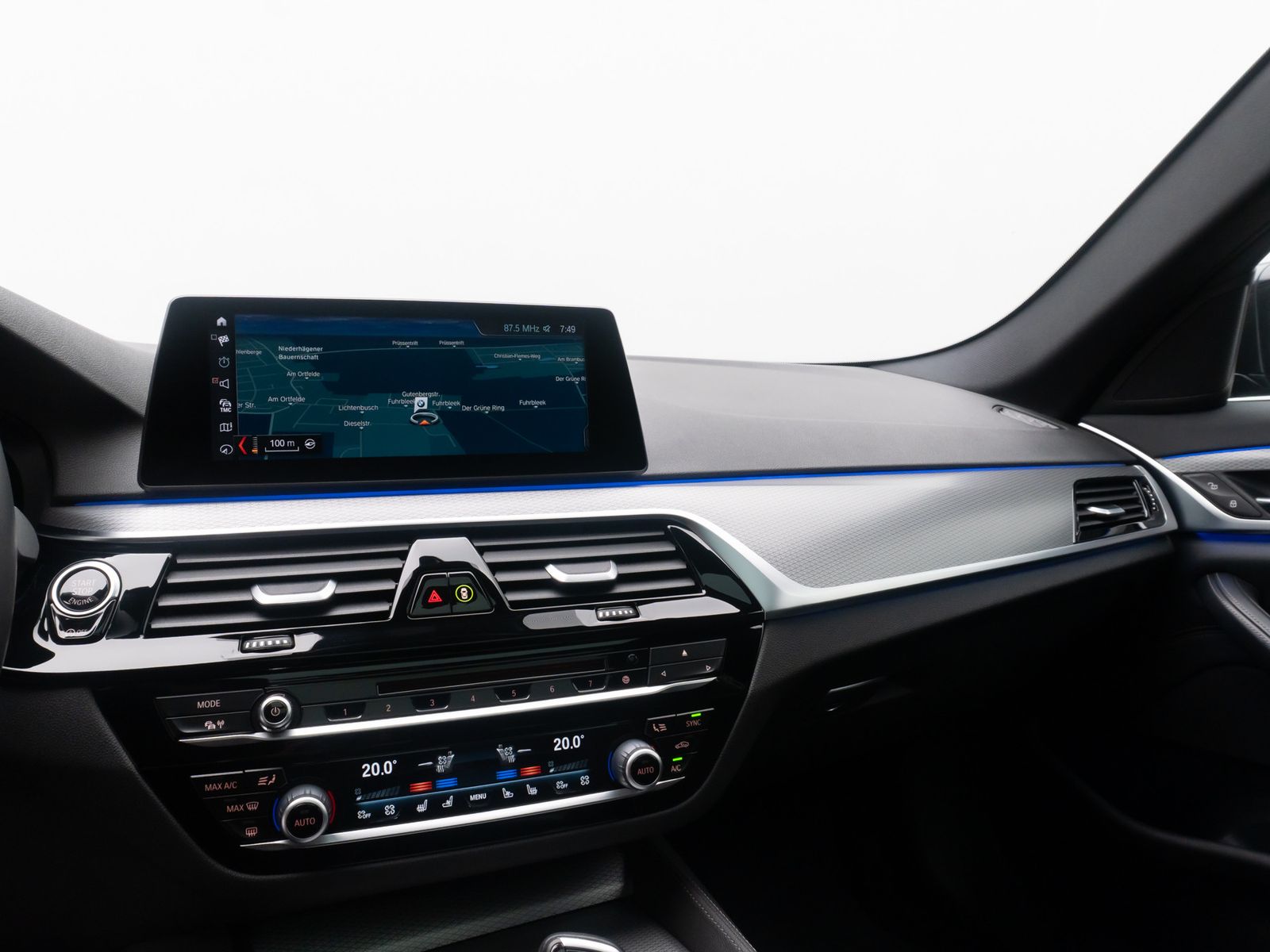 Fahrzeugabbildung BMW 520d xD M Sport Individual 360&deg;HUD HiFi Panorama