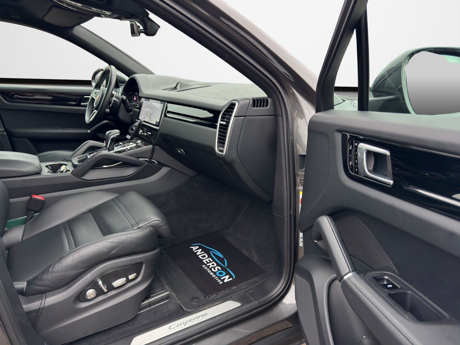 Fahrzeugabbildung Porsche CAYENNE COUPE 360° PANO HUD AHK KAM 20" MEMORY