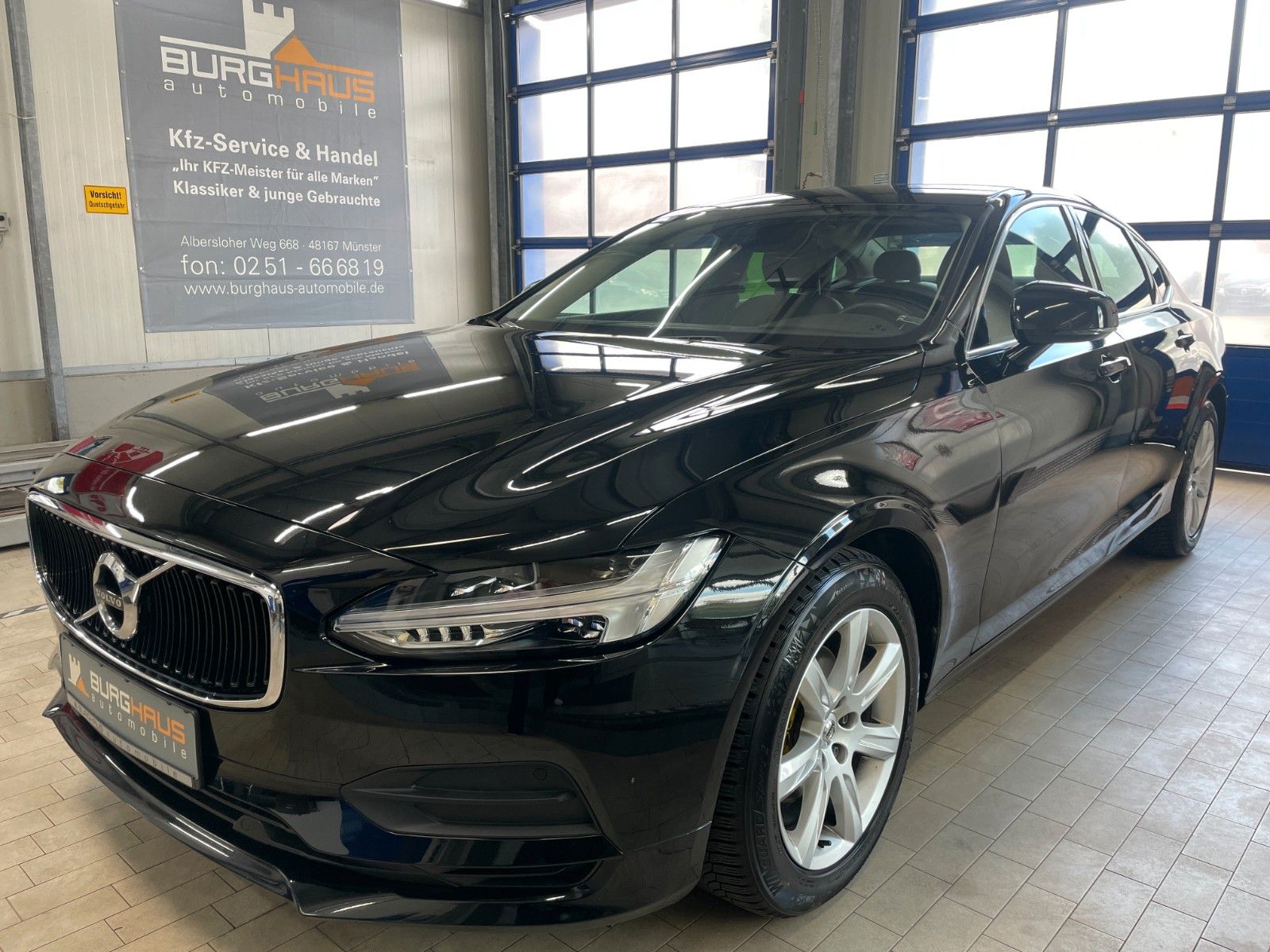Volvo S90 MOMENTUM