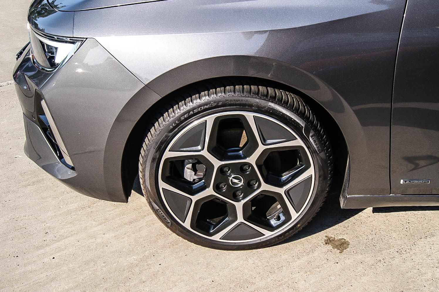 Fahrzeugabbildung Opel Astra L 1.5 Aut ULTIMATE HEADUP ANHZV 360° PANO