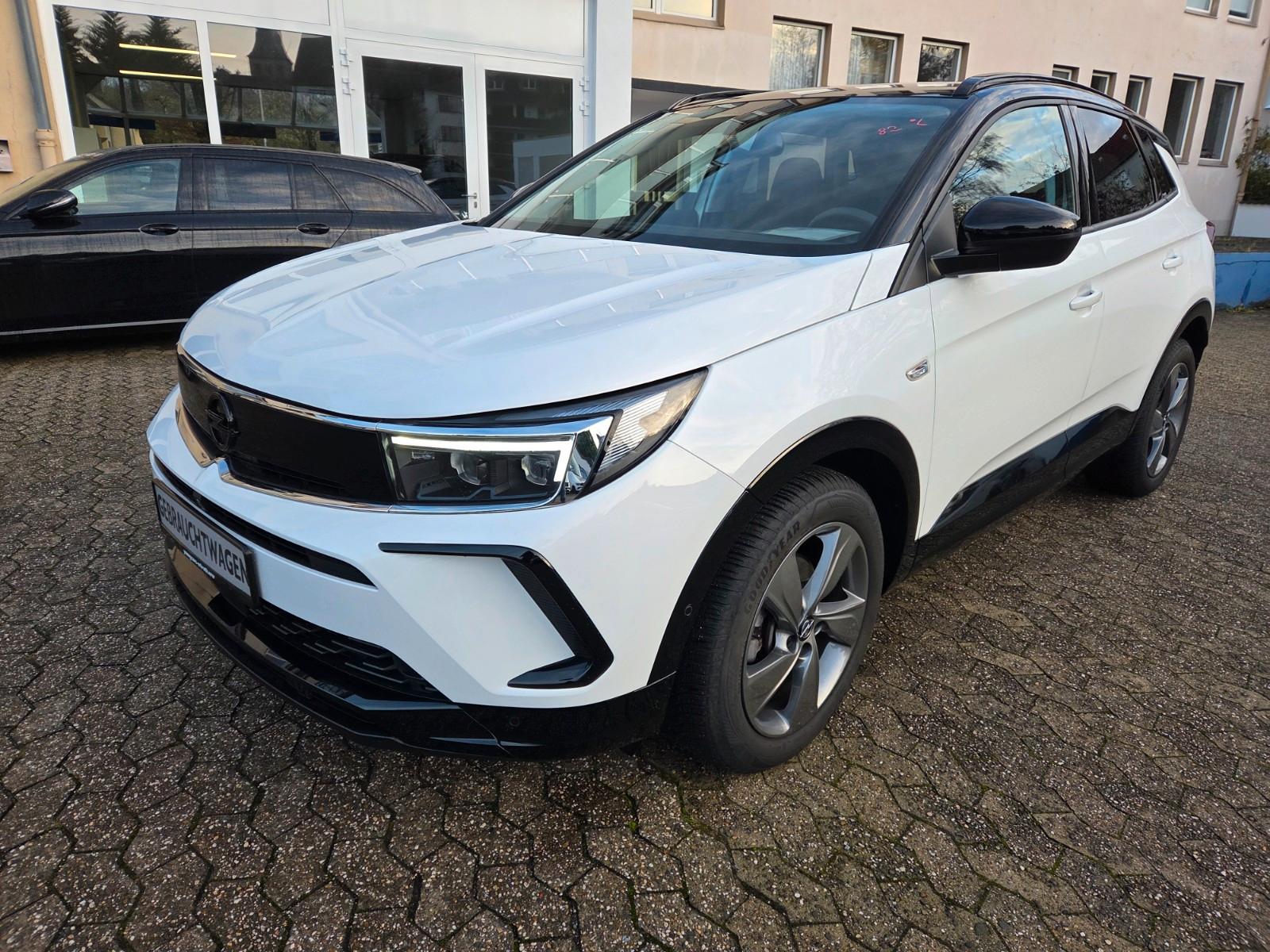 Opel Grandland 1.2 GS Line NAVI INTELLILUX TEMPOMAT