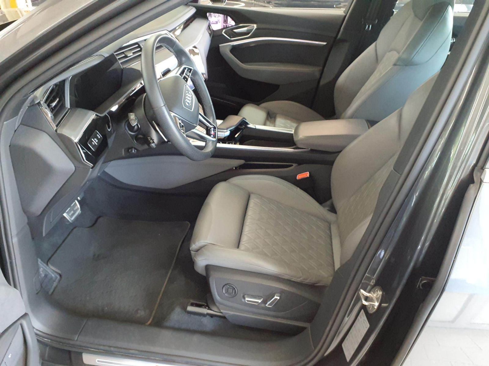 Audi Q8 e-tron - Bild 3