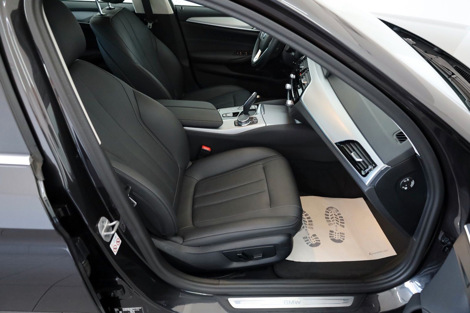 Fahrzeugabbildung BMW 520 d xDrive,Leder,Navi,LED,SH,Kamera, SR+WR