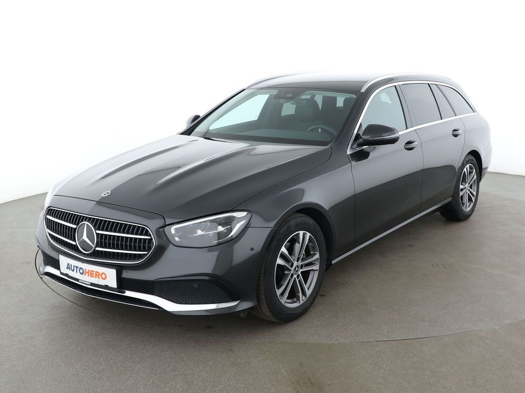 Image of Mercedes-Benz E 220