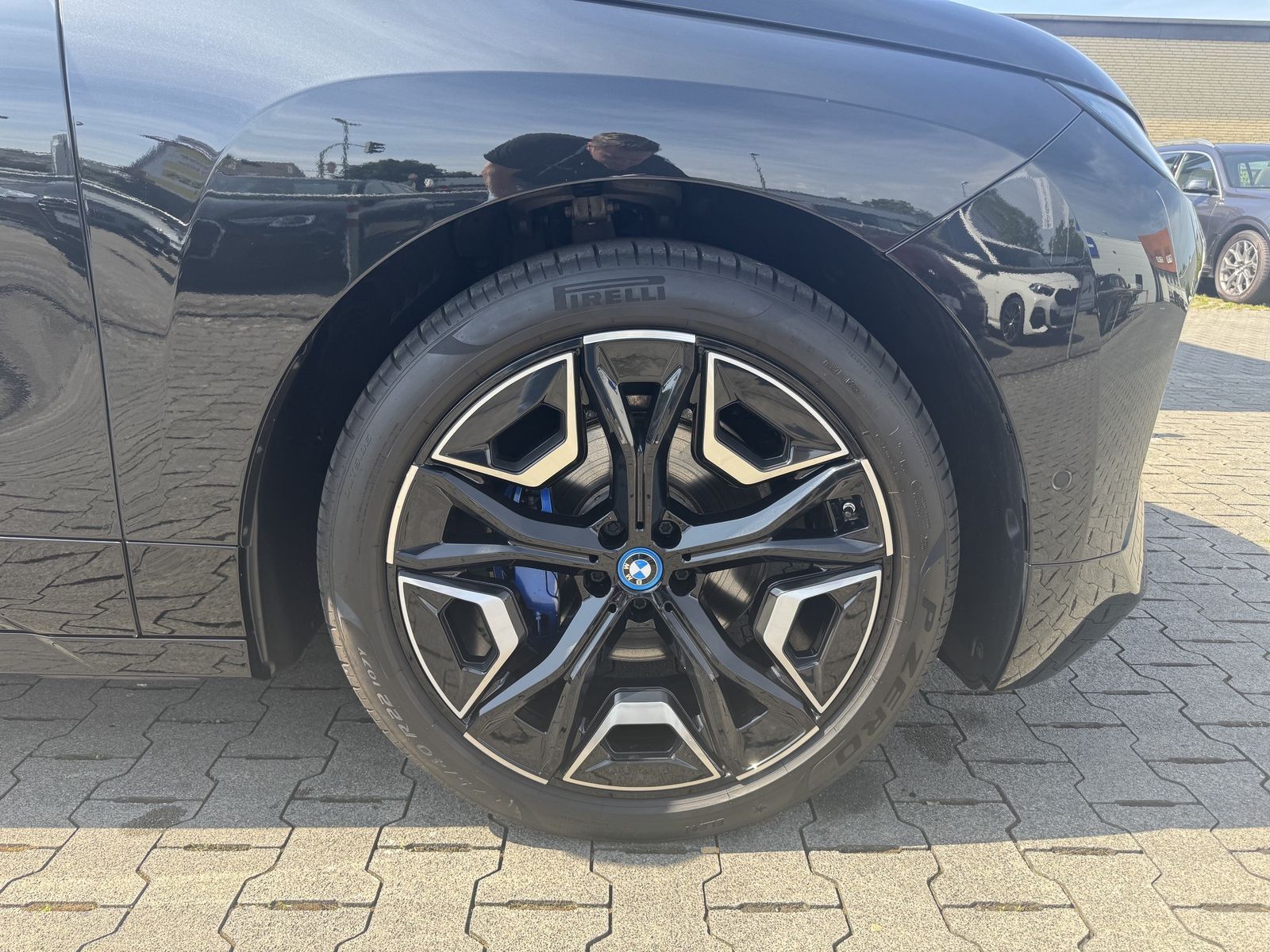 BMW iX xDrive40 Sport Atelier Laser AHK Harman foto 2