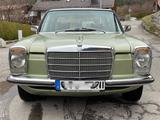 Mercedes-Benz W114 230/8, 6 Zylinder - Mercedes-Benz 230 mit Benzin-Antrieb: Limousine, 6.8