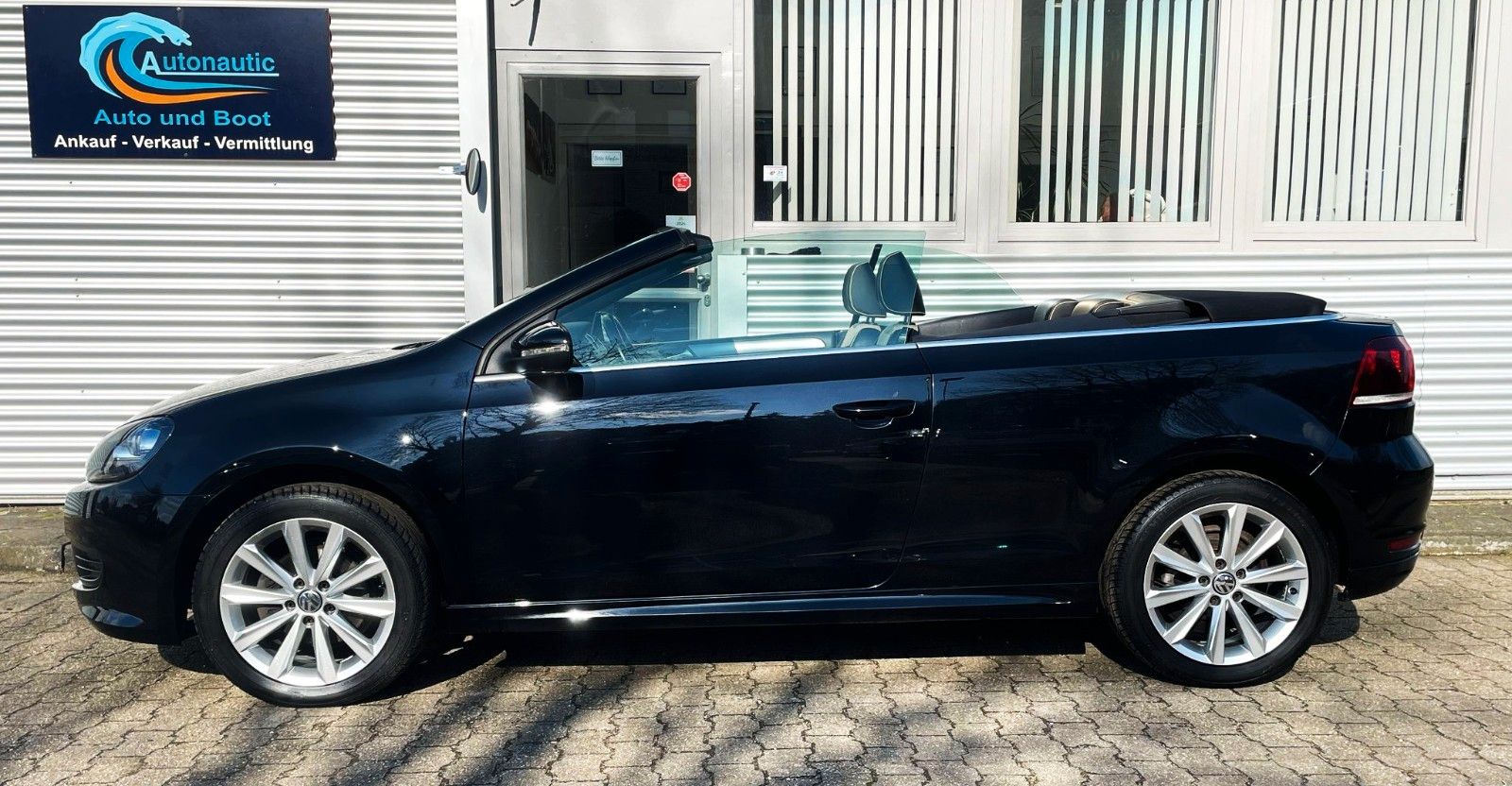 Fahrzeugabbildung Volkswagen Golf VI CABRIO EXCL EDITION KLIMAAUT LEDER NAVI