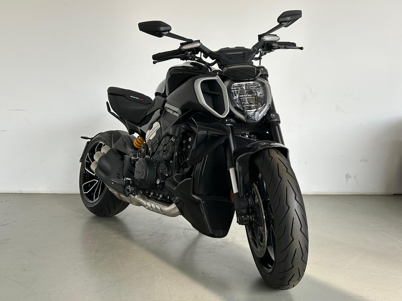 Ducati Diavel V4