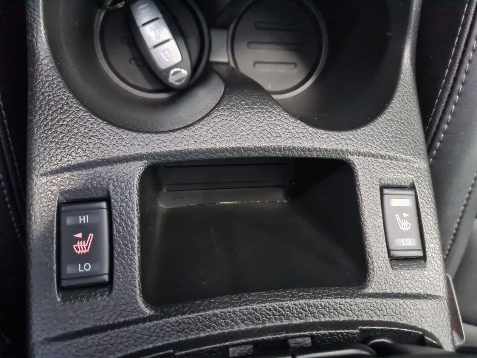 Fahrzeugabbildung Nissan Qashqai Akari / VOLLLEDER / LED / KAMERA