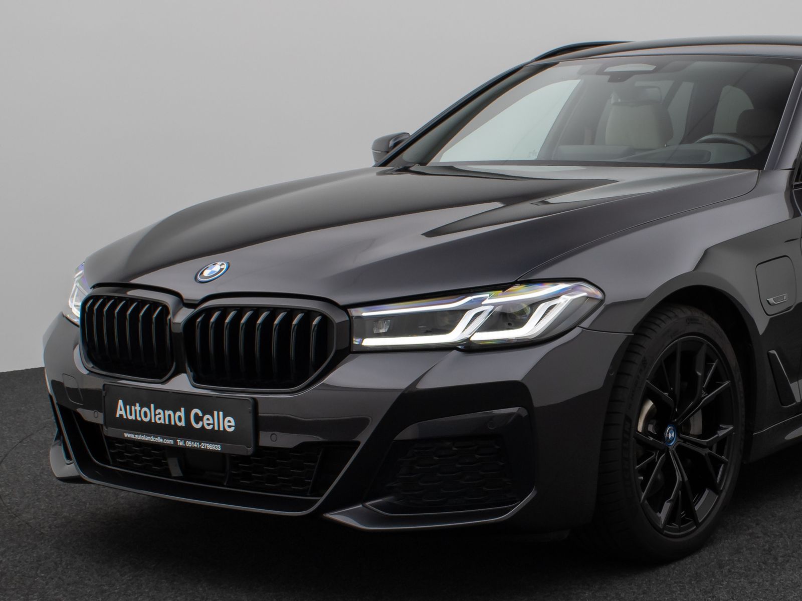 Fahrzeugabbildung BMW 530e xD M Sport Kamera Laser HUD DAB Komfort AHK