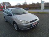 Ford Focus 1.6 Ghia,Tüv Neu - Ford Focus aus 2003: Ghia
