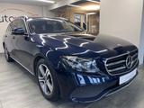 Mercedes-Benz E 300 d T.*AUT./LED/COMAND/Widescreen/360°Kamera - Mercedes-Benz E 300 mit Diesel-Antrieb: Kombi